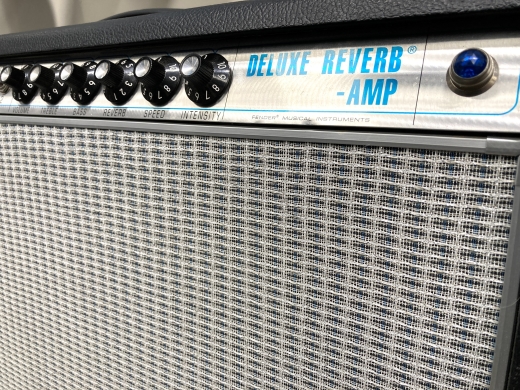 FENDER 68 CUSTOM DELUXE REVERB 2